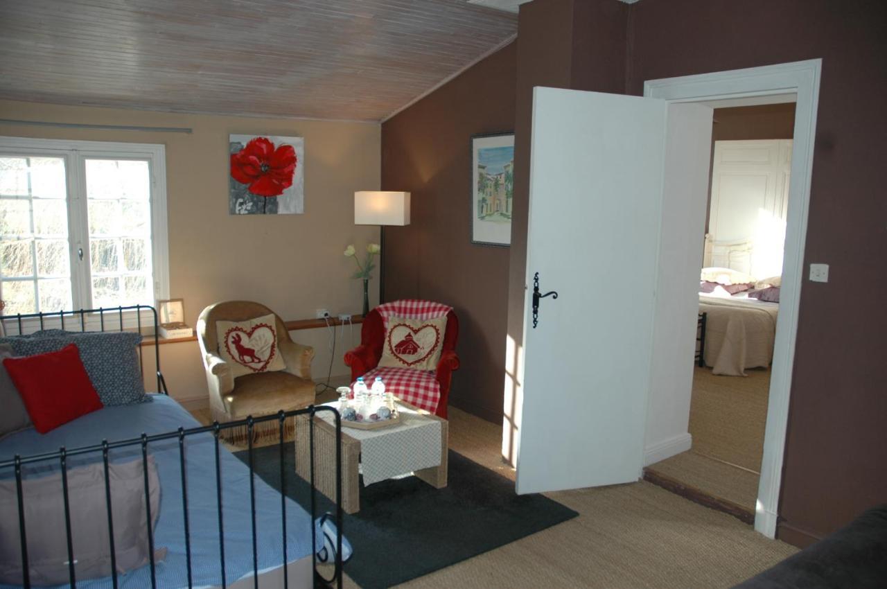 Domaine De La Queyssie Bed and Breakfast Saussignac Exteriör bild