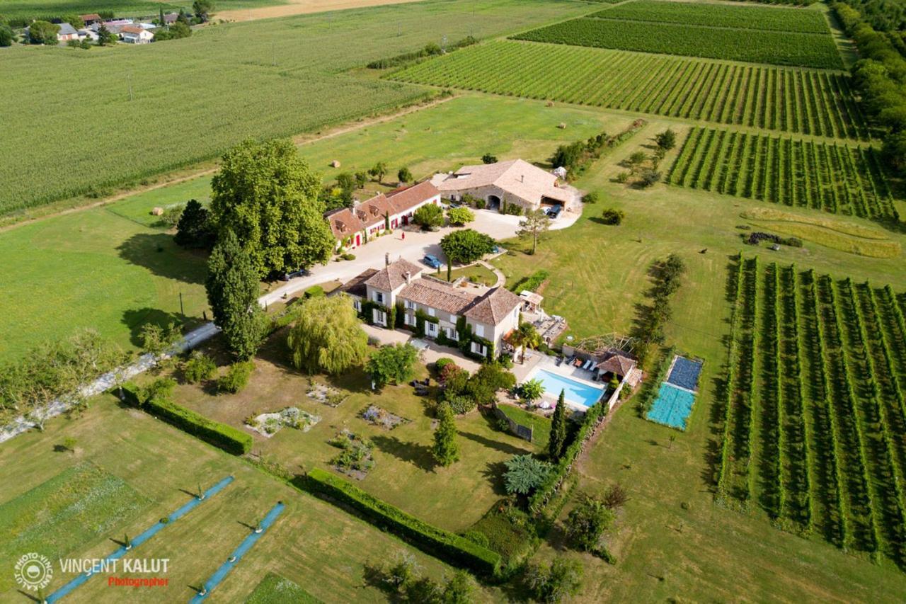 Domaine De La Queyssie Bed and Breakfast Saussignac Exteriör bild
