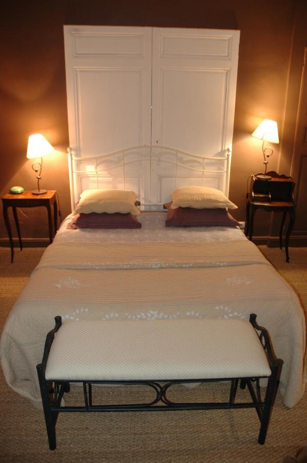Domaine De La Queyssie Bed and Breakfast Saussignac Exteriör bild