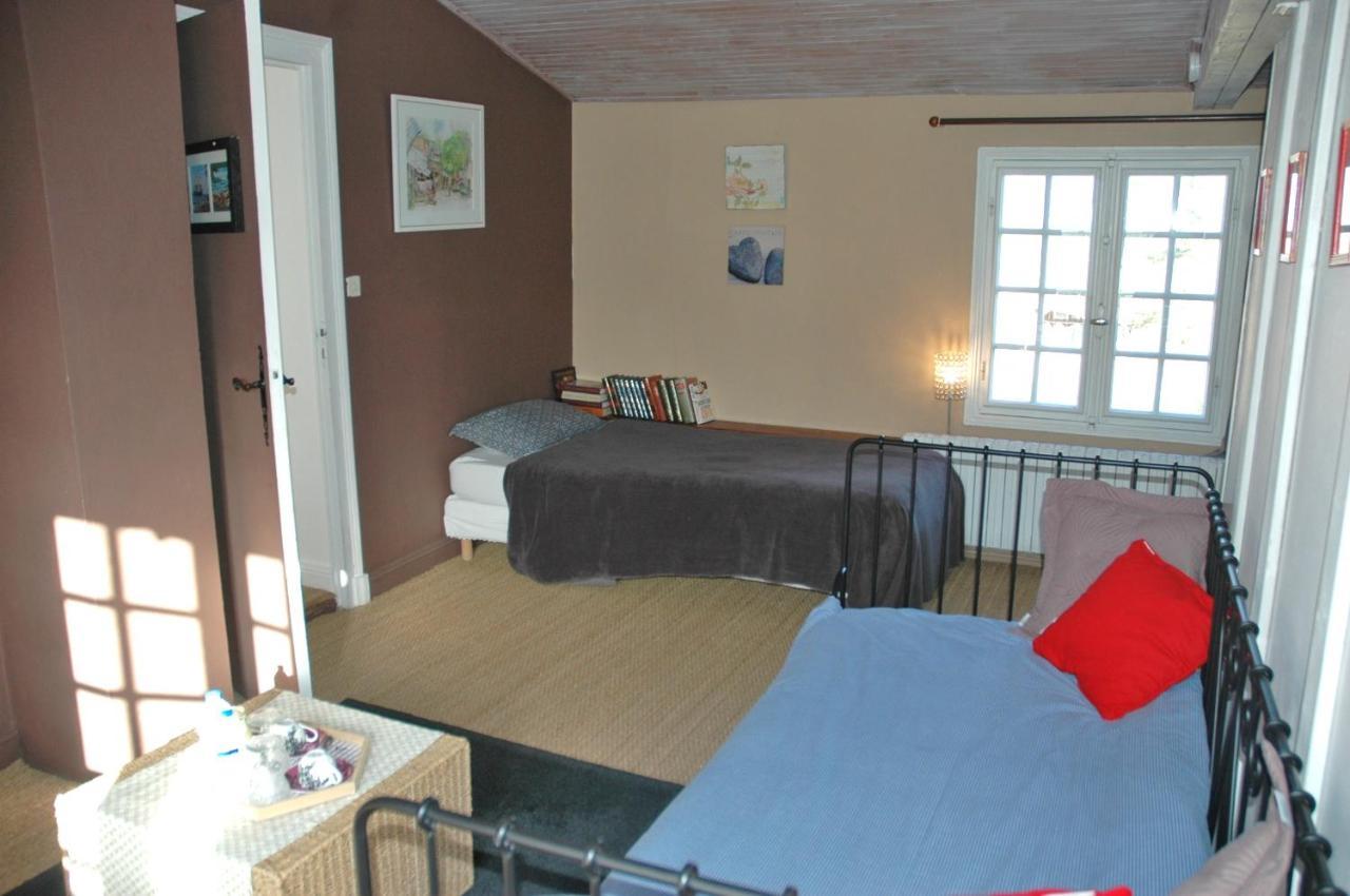 Domaine De La Queyssie Bed and Breakfast Saussignac Exteriör bild