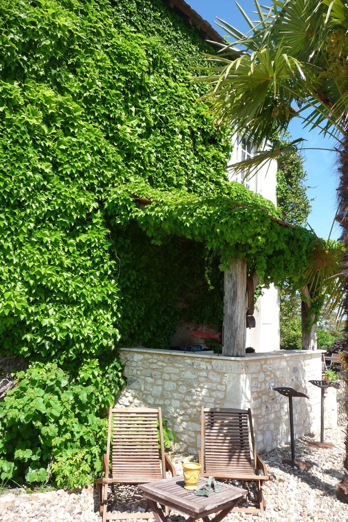 Domaine De La Queyssie Bed and Breakfast Saussignac Exteriör bild