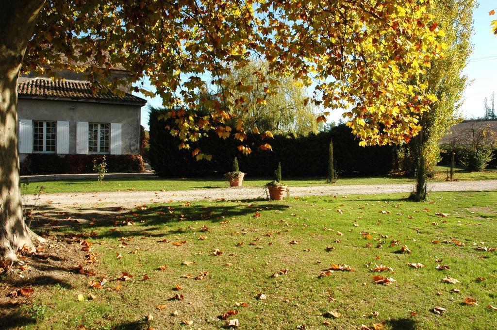 Domaine De La Queyssie Bed and Breakfast Saussignac Exteriör bild