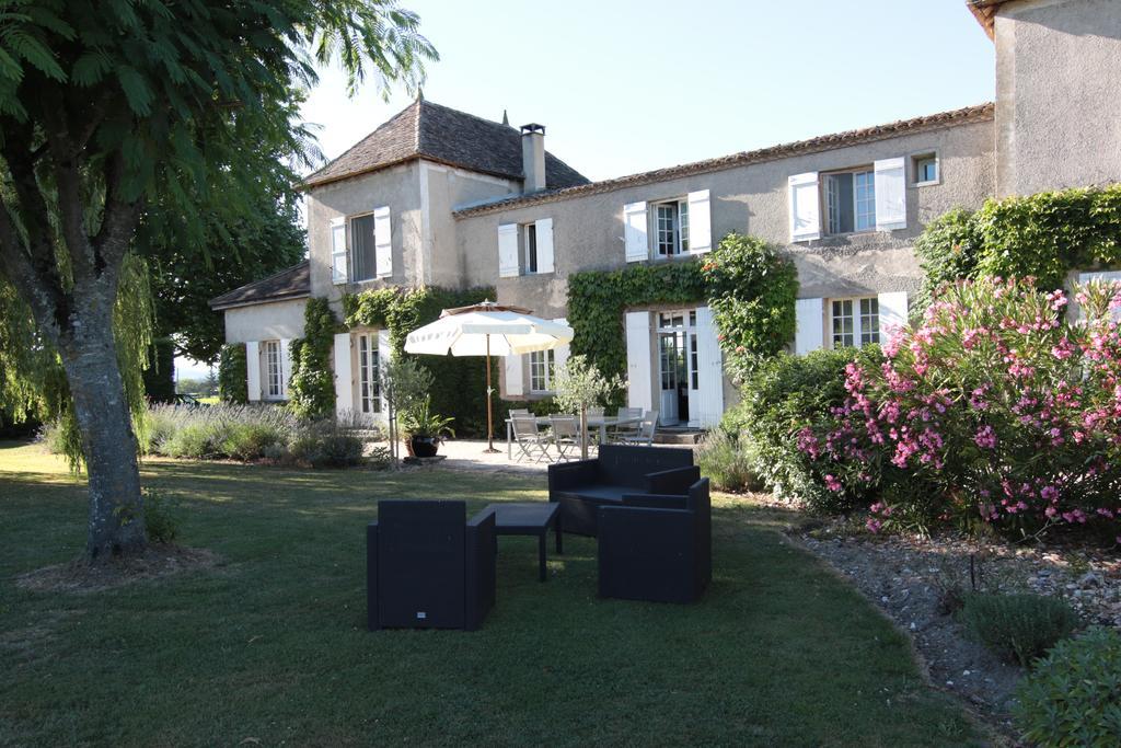 Domaine De La Queyssie Bed and Breakfast Saussignac Exteriör bild