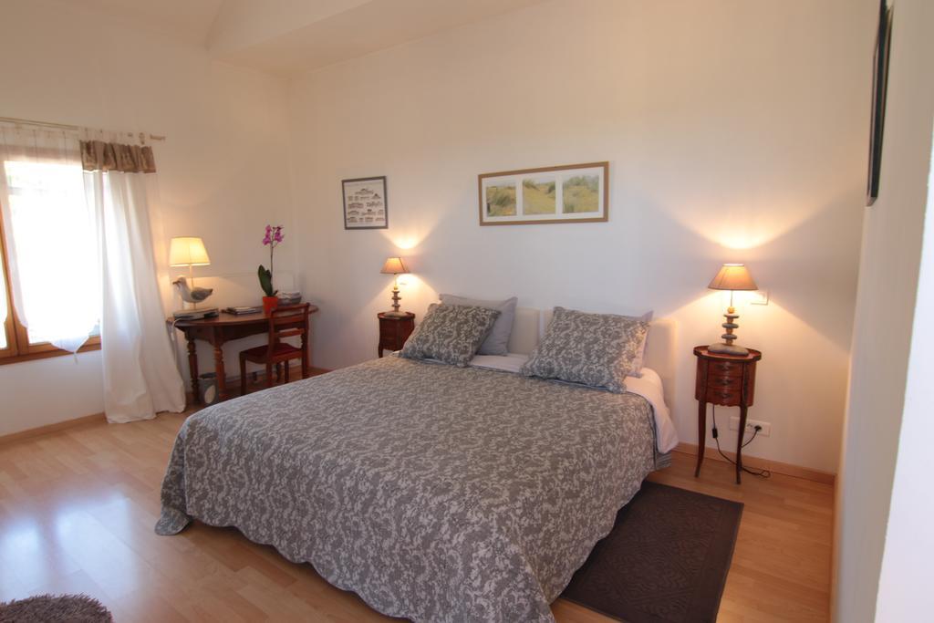 Domaine De La Queyssie Bed and Breakfast Saussignac Exteriör bild